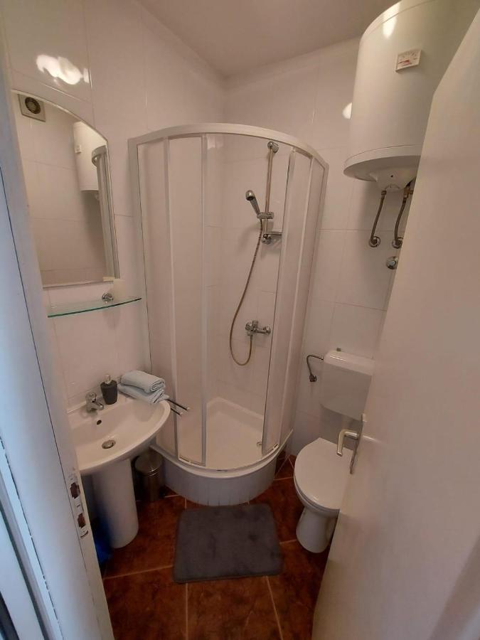 Apartments By The Sea Duce, Omis - 2731 Dugi Rat Zewnętrze zdjęcie