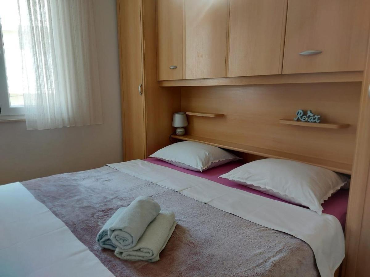 Apartments By The Sea Duce, Omis - 2731 Dugi Rat Zewnętrze zdjęcie